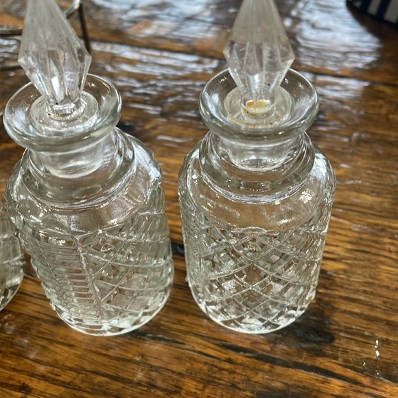 Vintage Cut Glass Cruet Set with Stoppers -Vinegar, Oil, Salt & Pepper - Picture 7 of 9